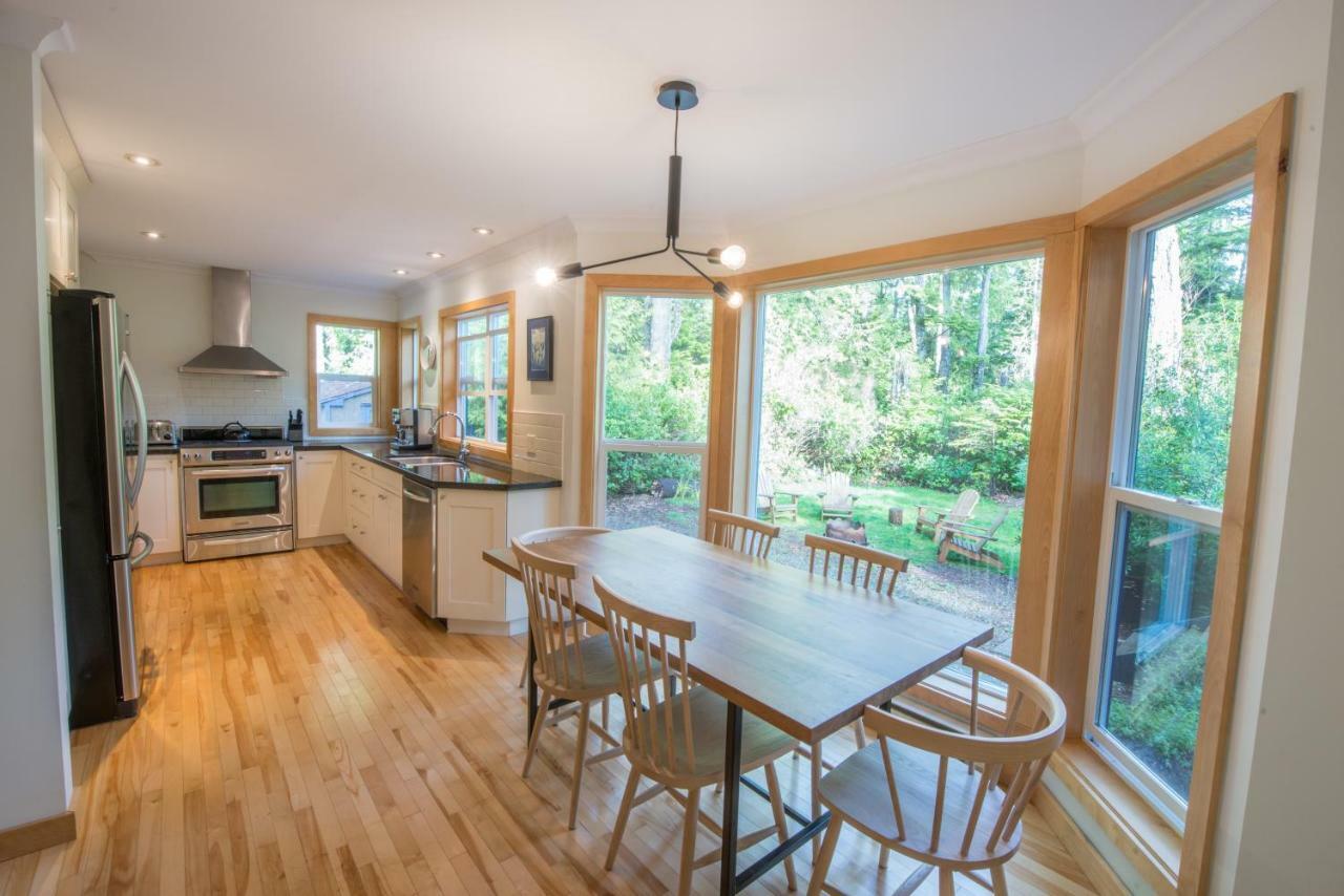 Chesterman Hideaway Tofino Exterior photo