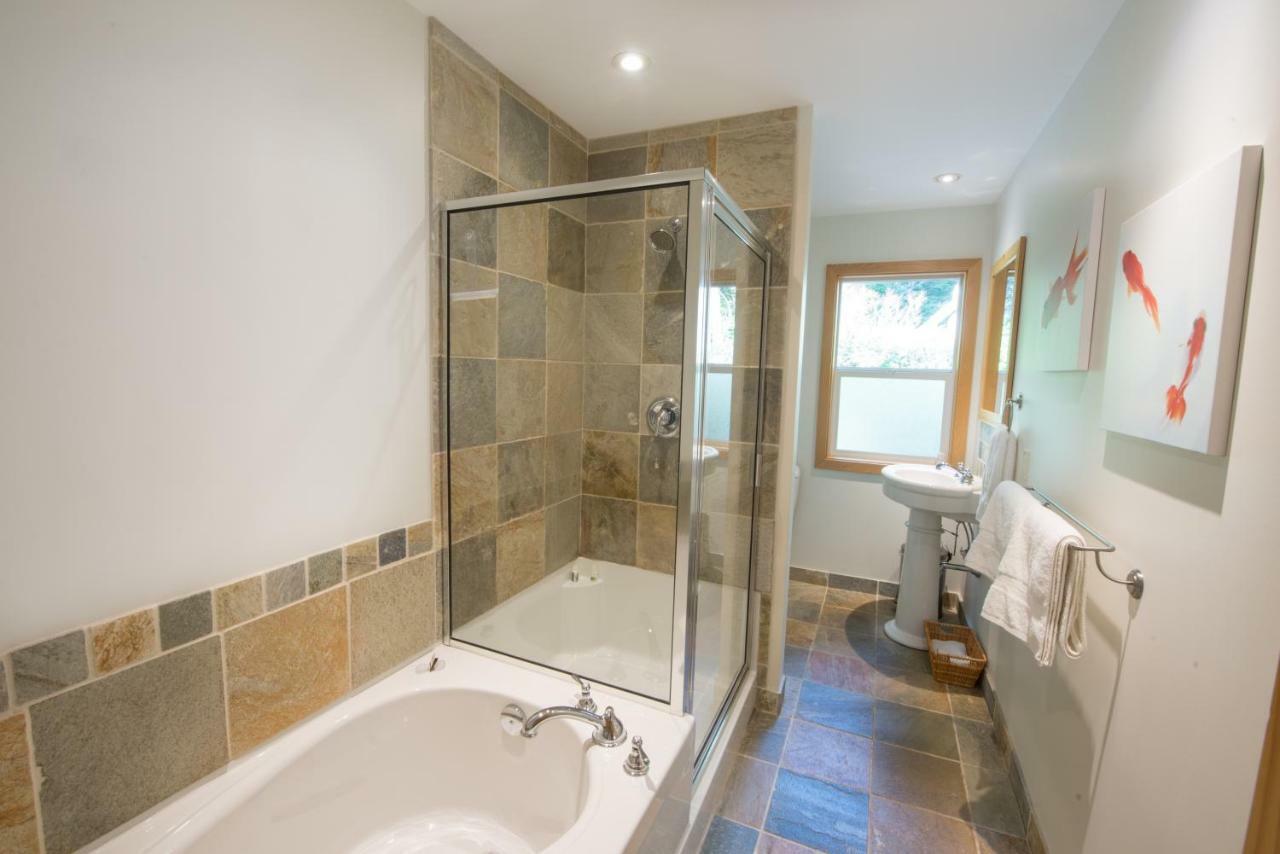 Chesterman Hideaway Tofino Exterior photo